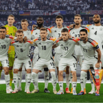 中国足球巨,星画像与简,体育界耀眼,巅峰国际,巅峰国际入口,巅峰国际平台,巅峰国际官方